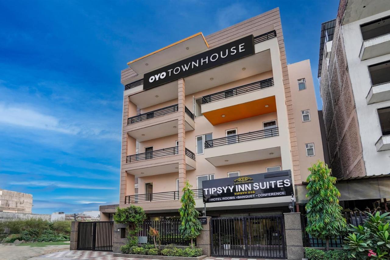 Super Townhouse Sector 57 Near Bestech Central Square Mall Gurgaon Exterior foto