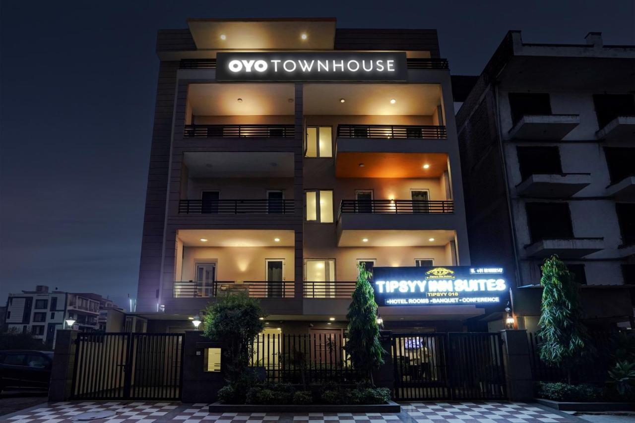 Super Townhouse Sector 57 Near Bestech Central Square Mall Gurgaon Exterior foto
