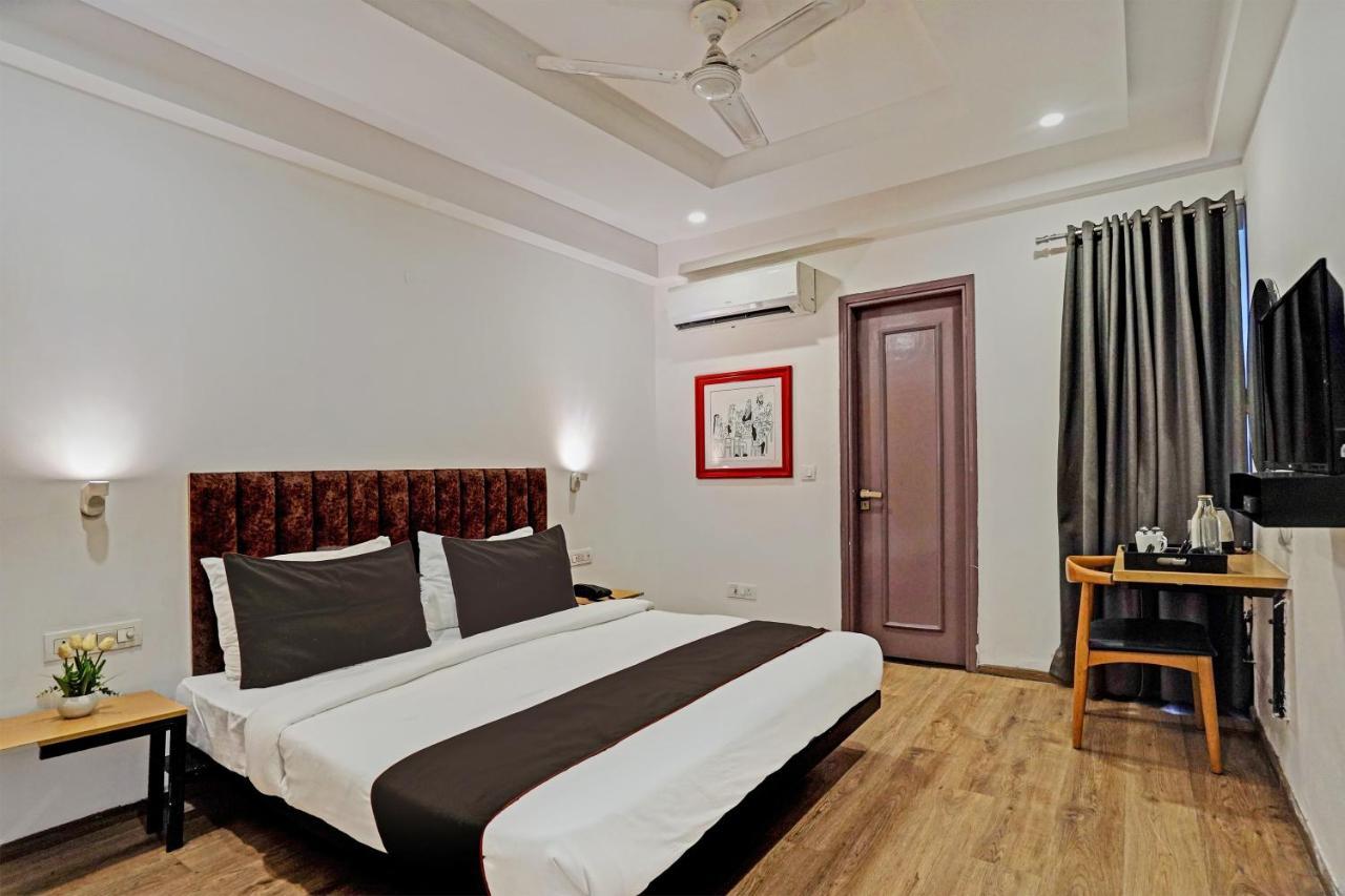 Super Townhouse Sector 57 Near Bestech Central Square Mall Gurgaon Exterior foto