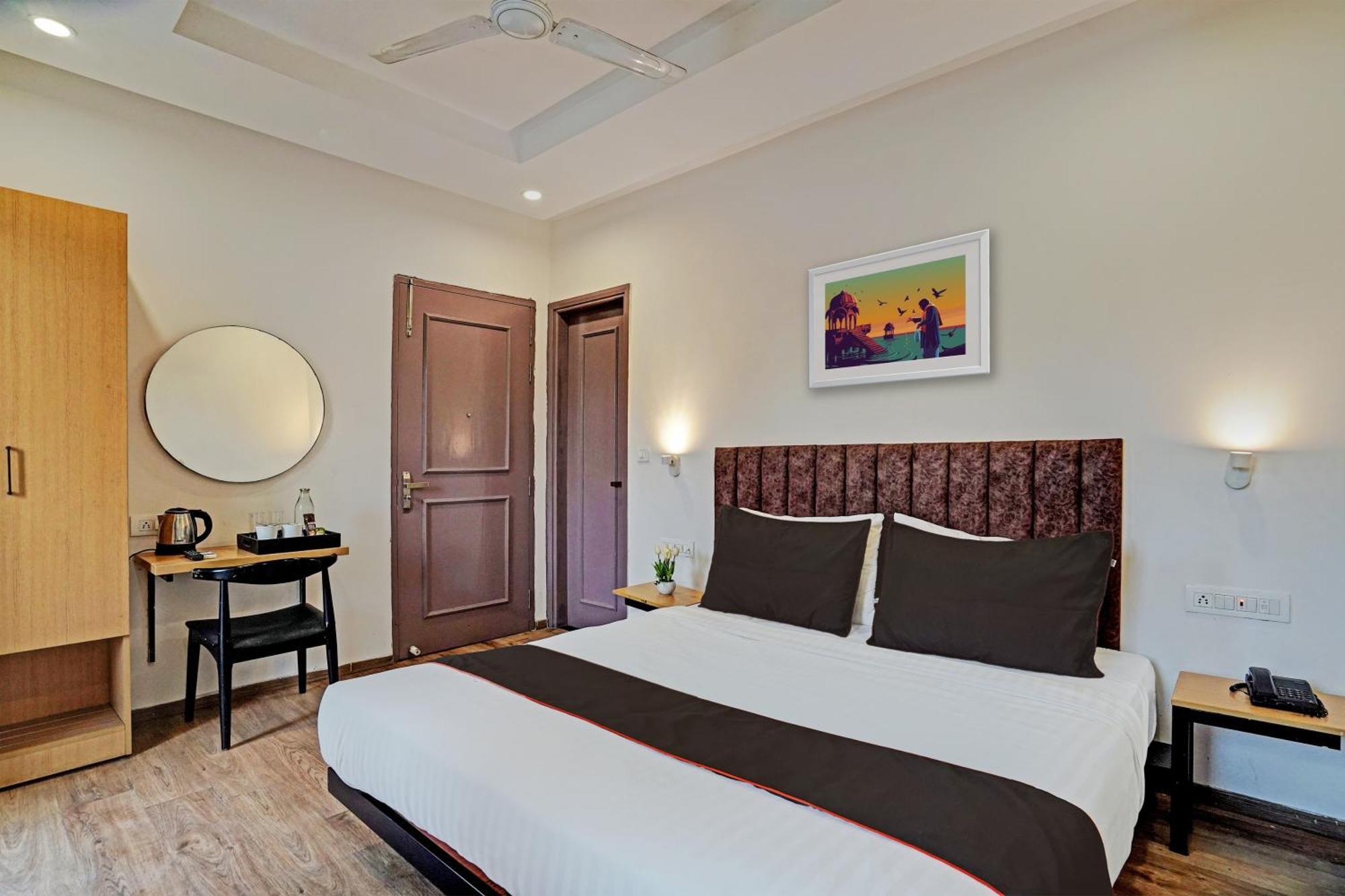 Super Townhouse Sector 57 Near Bestech Central Square Mall Gurgaon Exterior foto
