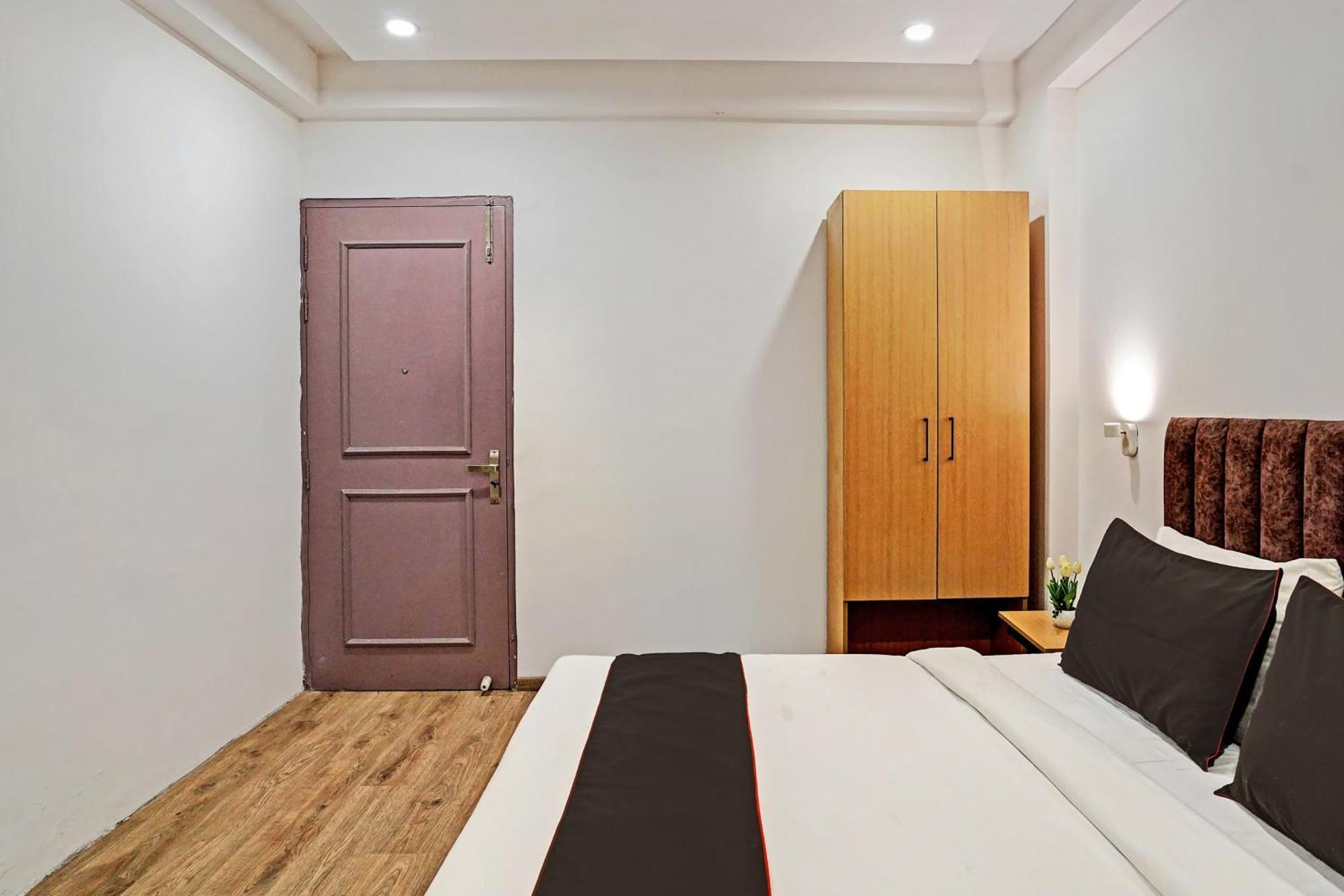 Super Townhouse Sector 57 Near Bestech Central Square Mall Gurgaon Exterior foto