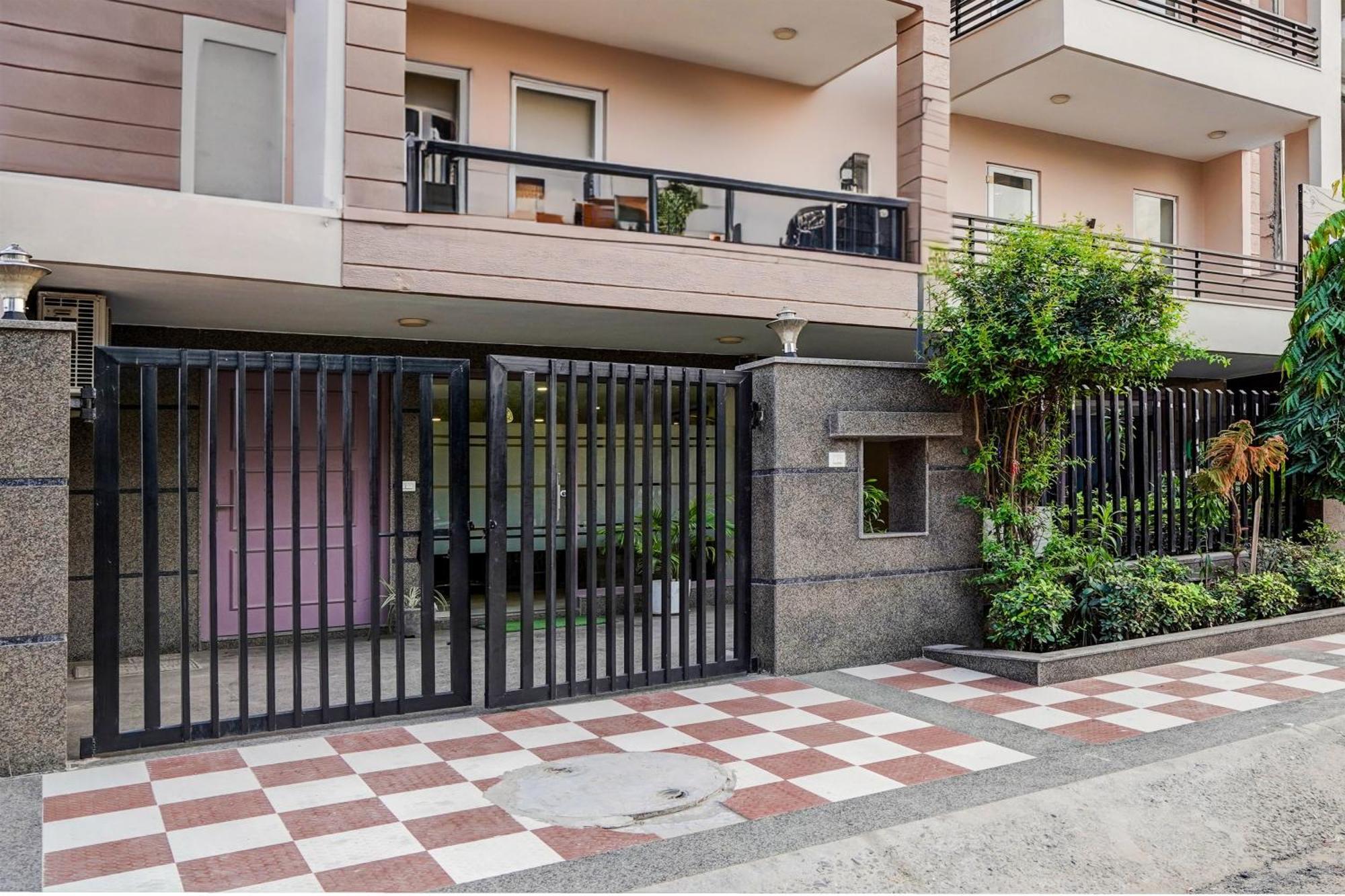 Super Townhouse Sector 57 Near Bestech Central Square Mall Gurgaon Exterior foto
