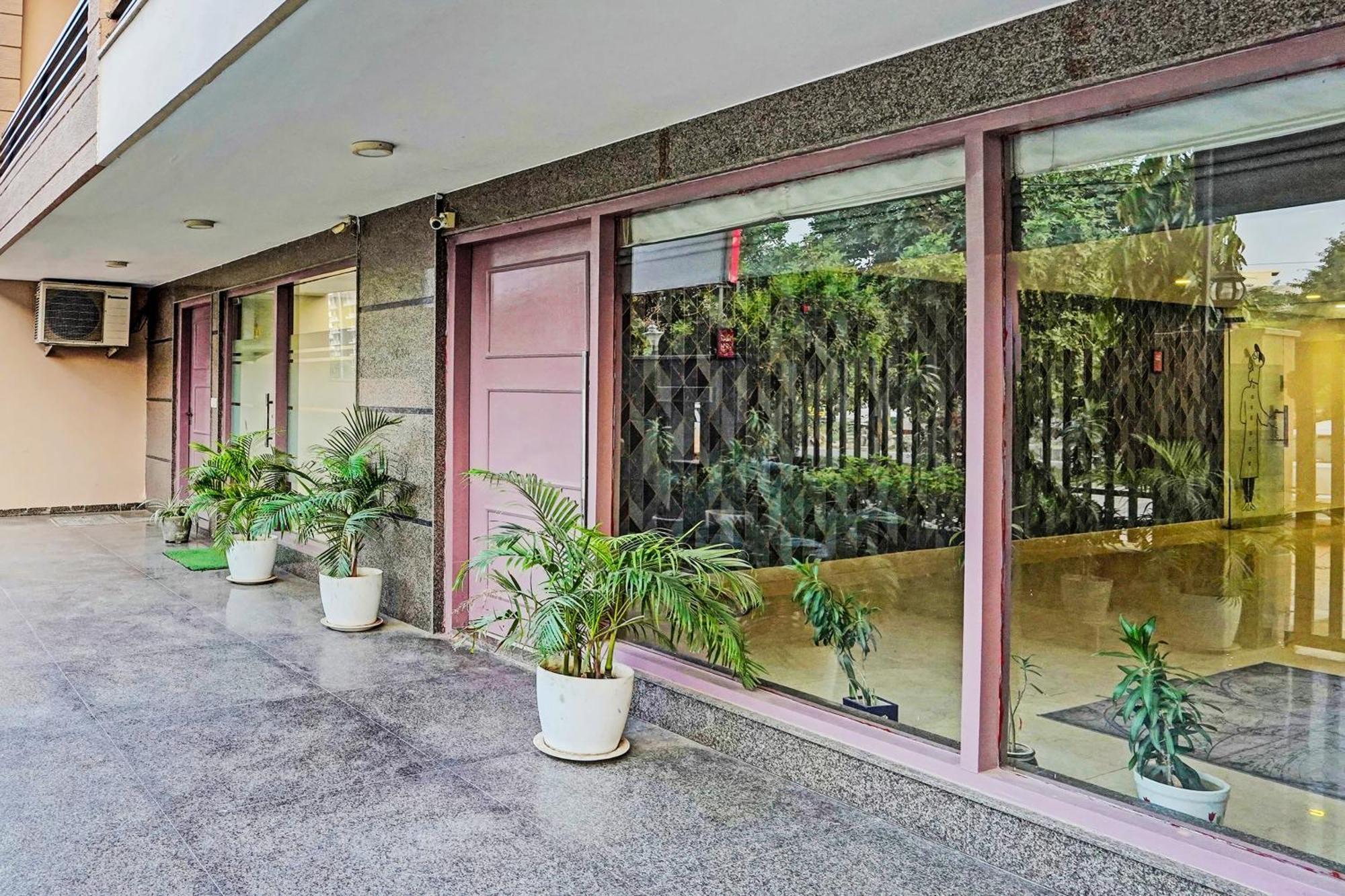 Super Townhouse Sector 57 Near Bestech Central Square Mall Gurgaon Exterior foto